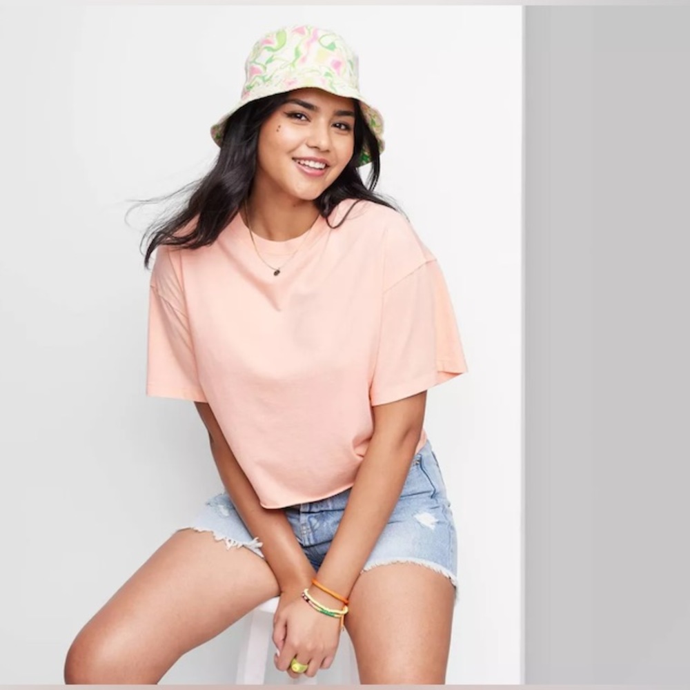 Women's Short Sleeve Relaxed Fit Cropped T-
Shirt - Wild Fable melon XS